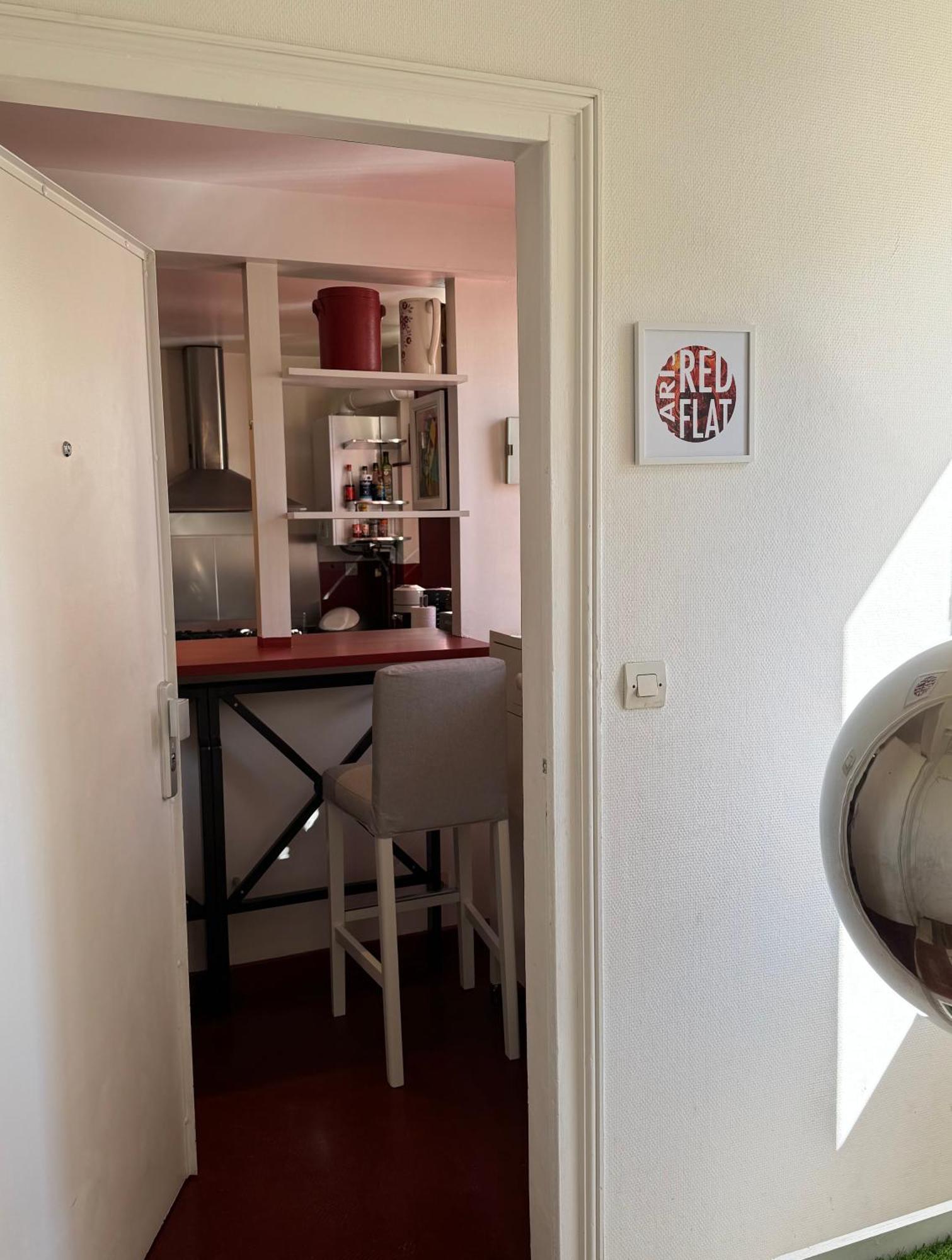 Red Flat Paris Apartment Exterior foto